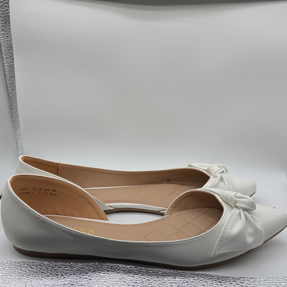 Dream Pairs White Women's Flats with Bow Detail